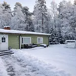 Prázdninový dům Lumi & Luonto - Entire 100 Sqm 3-br House With Private Wood Fired Sauna *