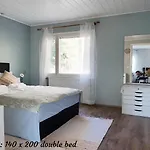 Lumi & Luonto - Entire 100 Sqm 3-br House With Private Wood Fired Sauna Prázdninový dům