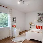 Lumi & Luonto - Entire 100 Sqm 3-br House With Private Wood Fired Sauna Oulu