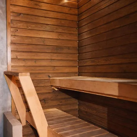 Lumi & Luonto - Entire 100 Sqm 3-br House With Private Wood Fired Sauna Oulu